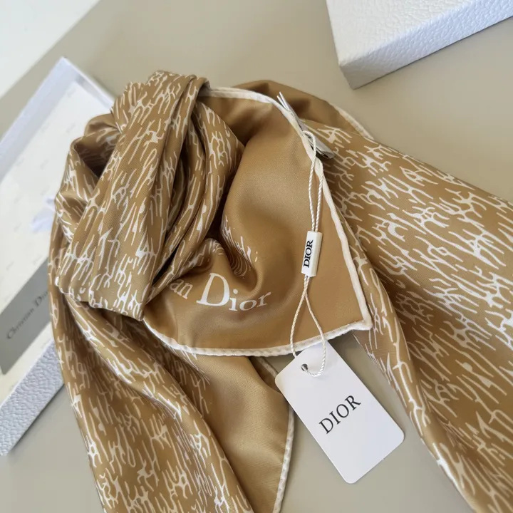 スーパーコピー ディオール マフラー