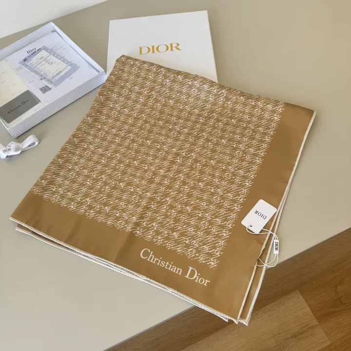 スーパーコピー ディオール マフラー