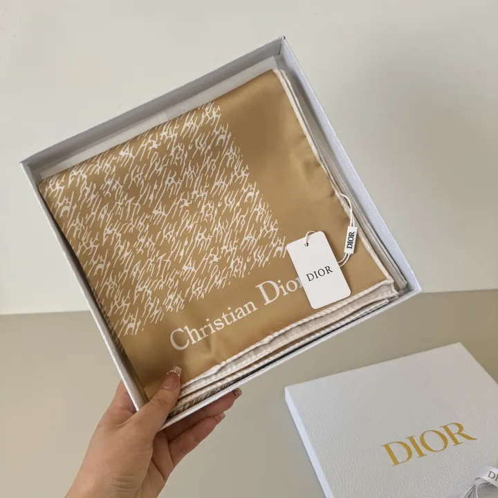 スーパーコピー ディオール マフラー