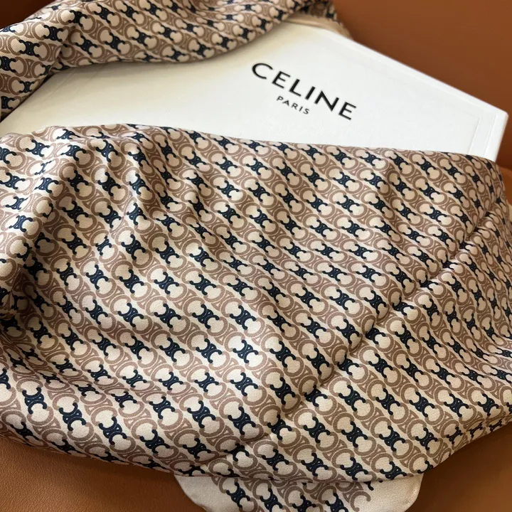 スーパーコピー セリーヌ マフラー