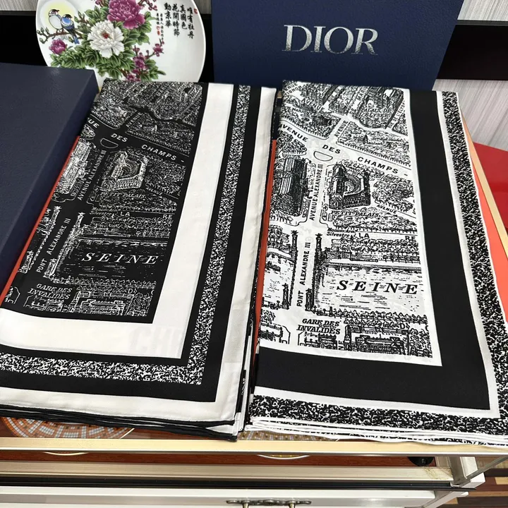 スーパーコピー ディオール マフラー