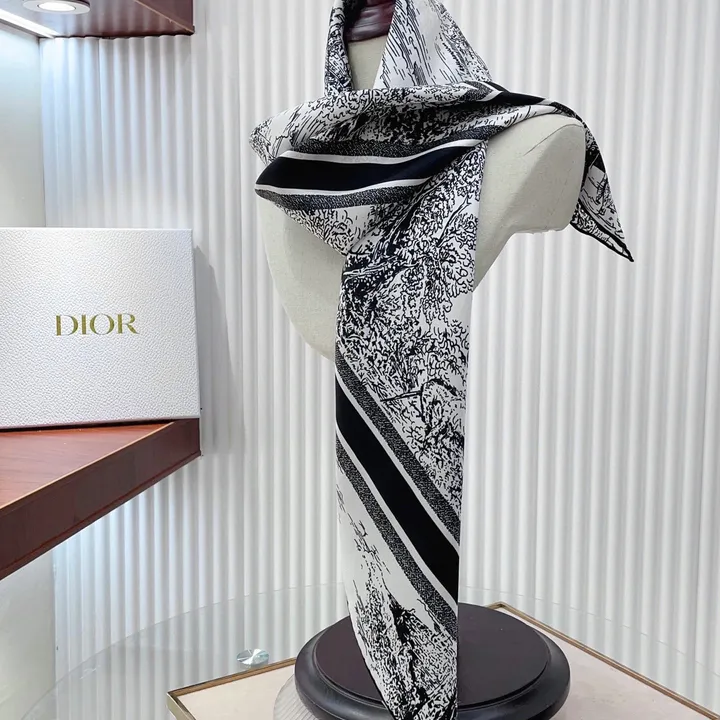 スーパーコピー ディオール マフラー