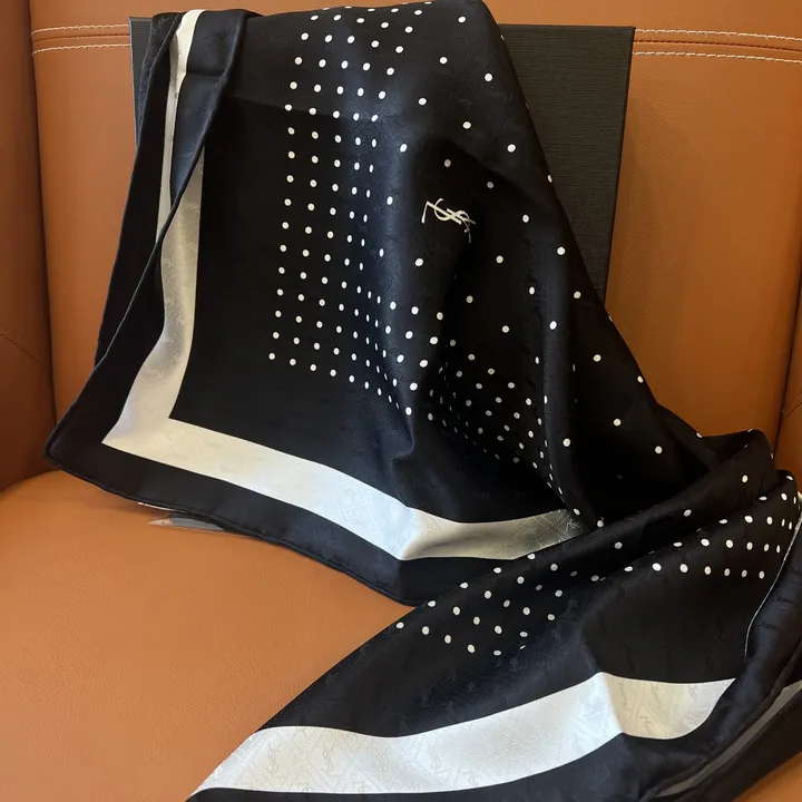 スーパーコピー バレンシアガ マフラー