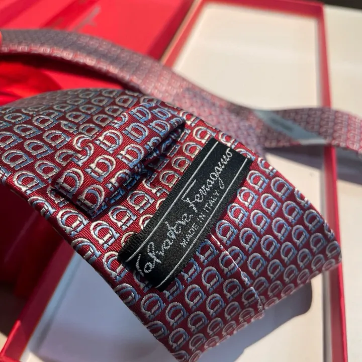 スーパーコピー フェラガモ マフラー