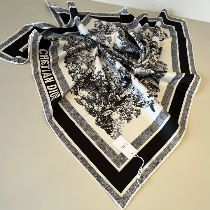 スーパーコピー ディオール マフラー