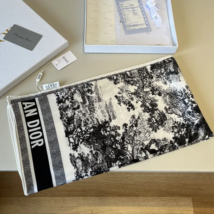 スーパーコピー ディオール マフラー