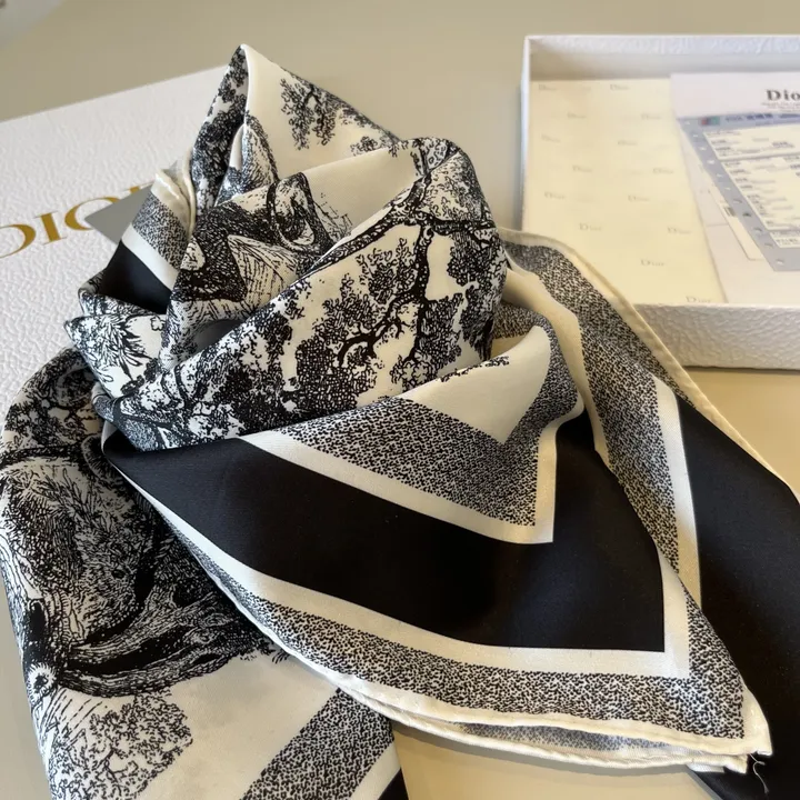 スーパーコピー ディオール マフラー