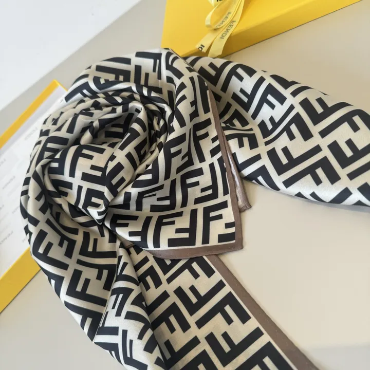 スーパーコピー フェンディ マフラー