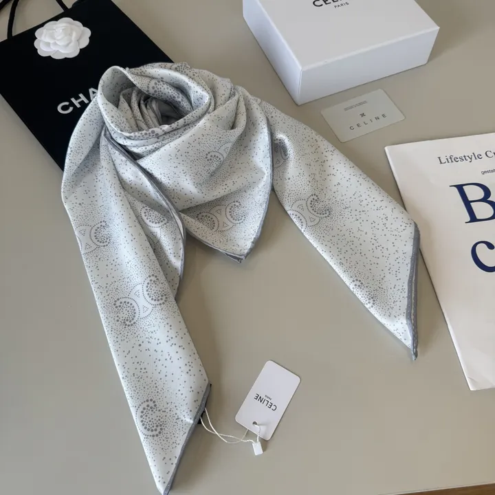 スーパーコピー セリーヌ マフラー