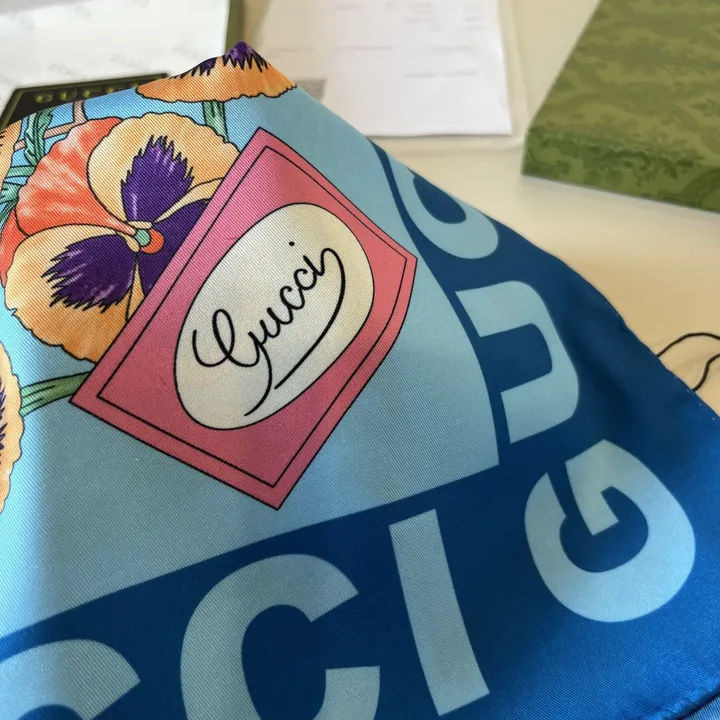 スーパーコピー グッチ マフラー