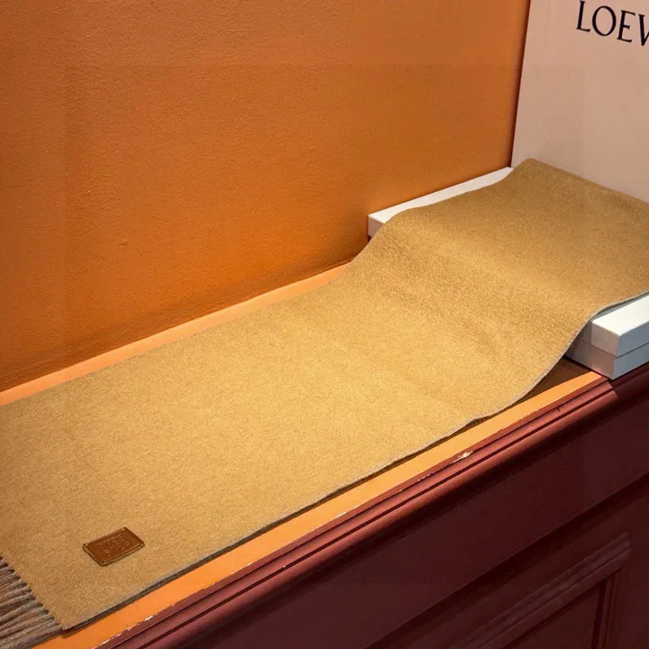 スーパーコピー ロエベ マフラー