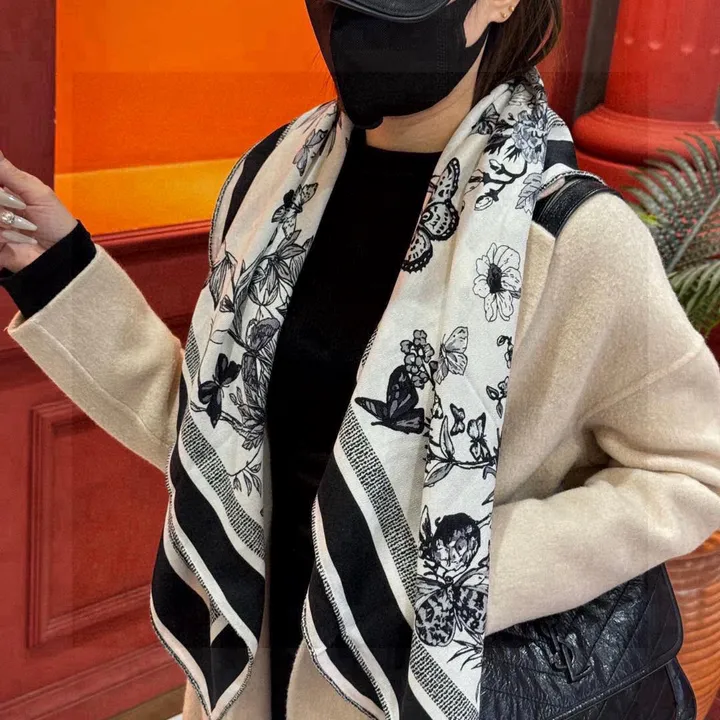 スーパーコピー ディオール マフラー