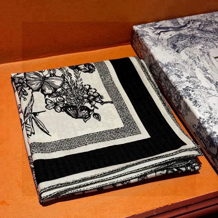 スーパーコピー ディオール マフラー