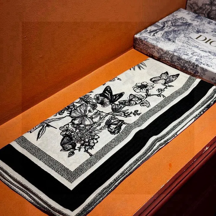 スーパーコピー ディオール マフラー