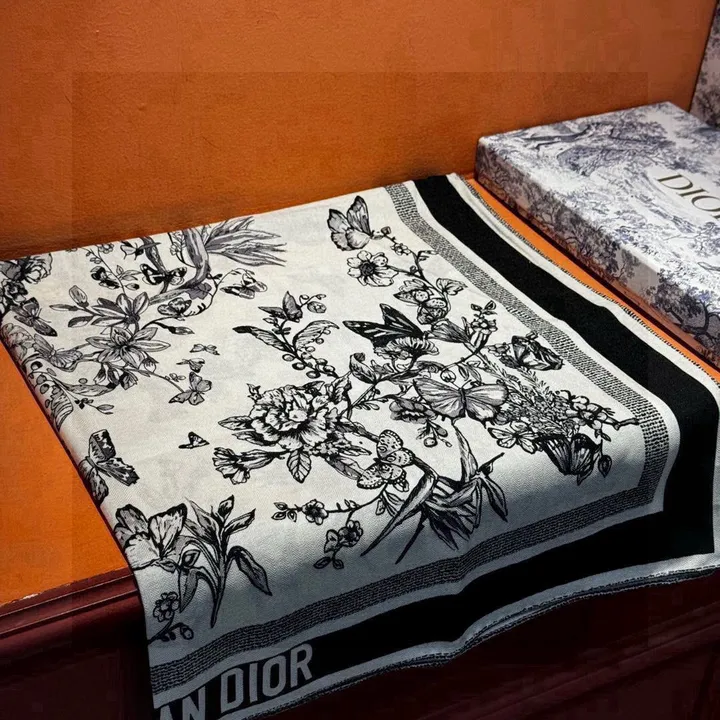 スーパーコピー ディオール マフラー