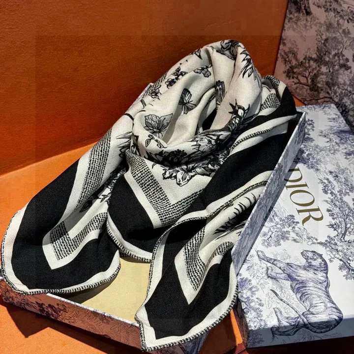 スーパーコピー ディオール マフラー