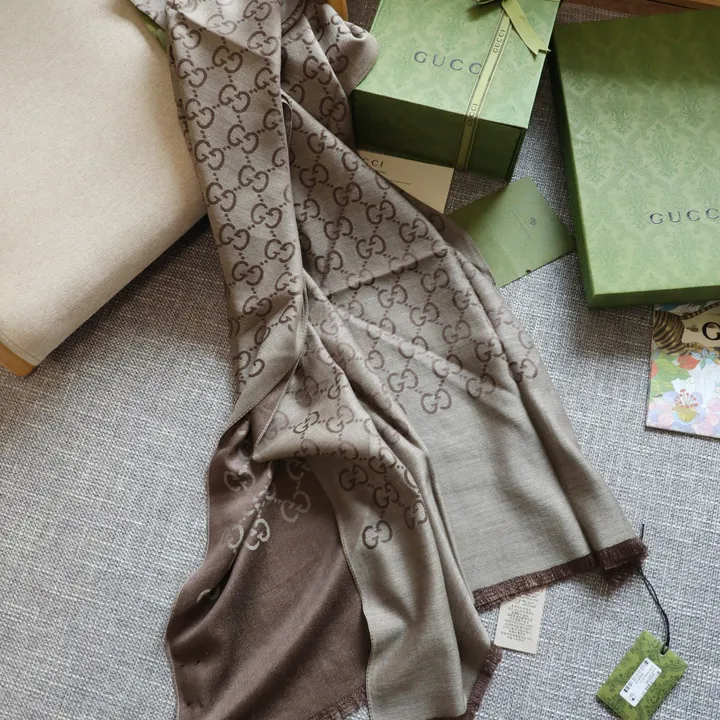 スーパーコピー グッチ マフラー