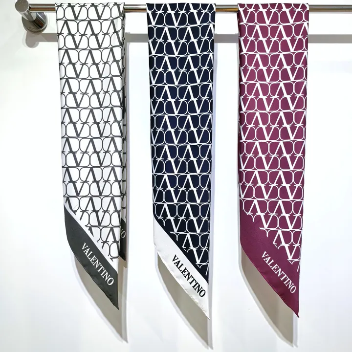 スーパーコピー ヴァレンティノ マフラー