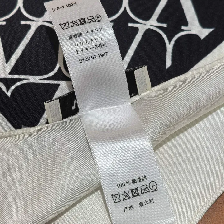 スーパーコピー ヴァレンティノ マフラー