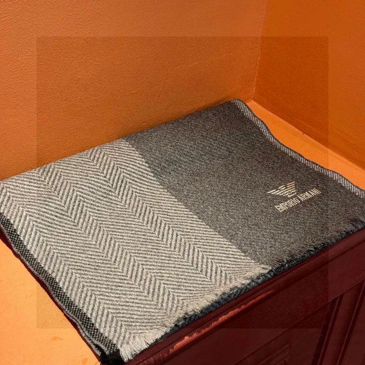 スーパーコピー フェンディ マフラー