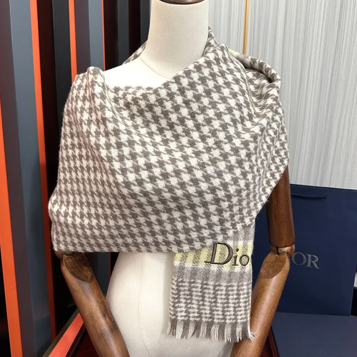 スーパーコピー ディオール マフラー