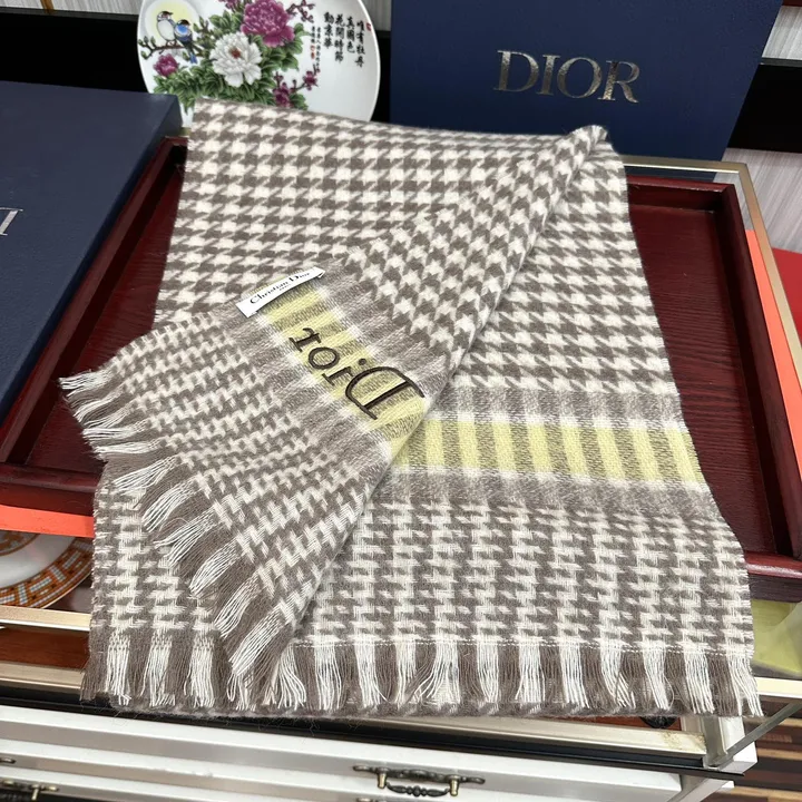 スーパーコピー ディオール マフラー