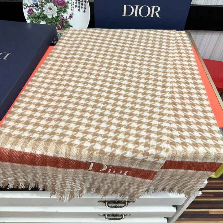 スーパーコピー ディオール マフラー