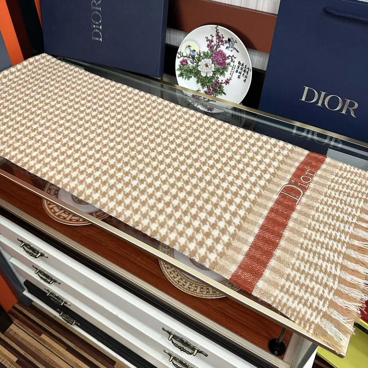 スーパーコピー ディオール マフラー