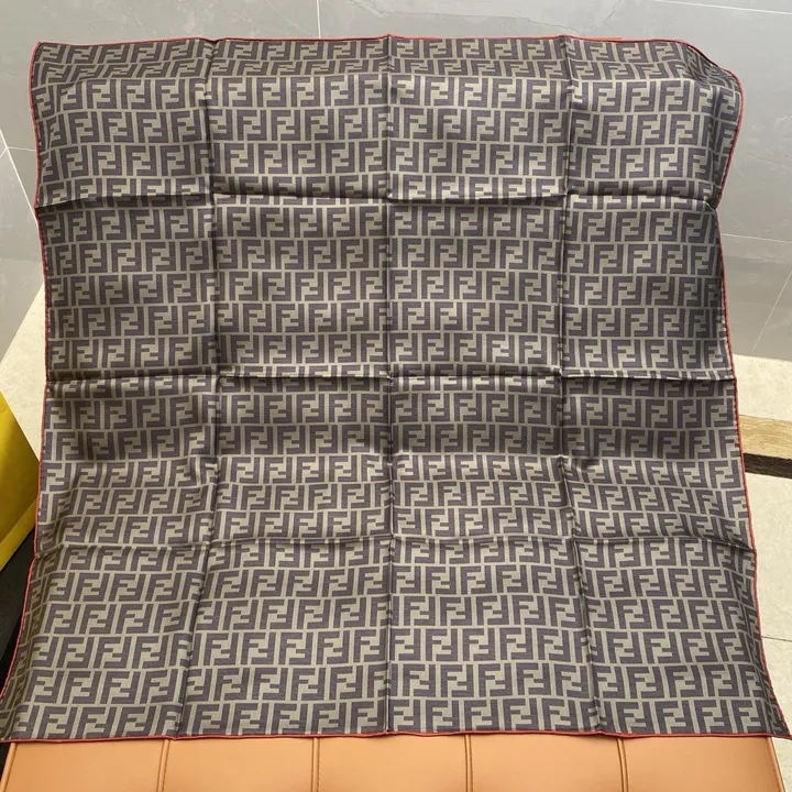 スーパーコピー フェンディ マフラー