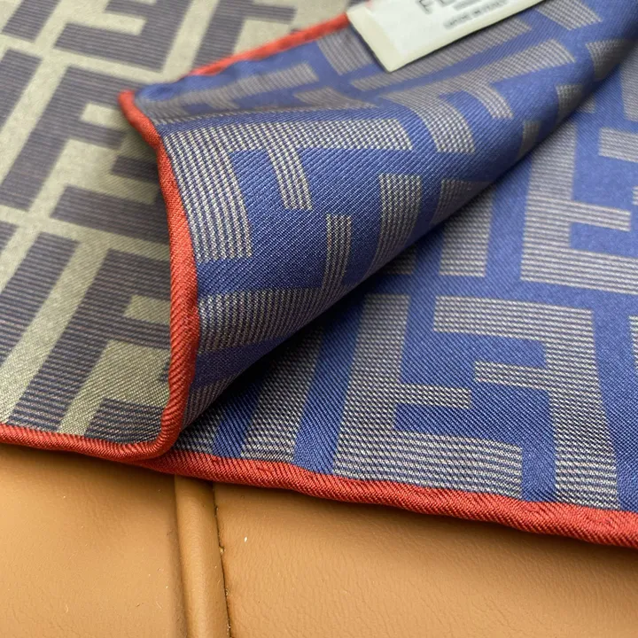 スーパーコピー フェンディ マフラー