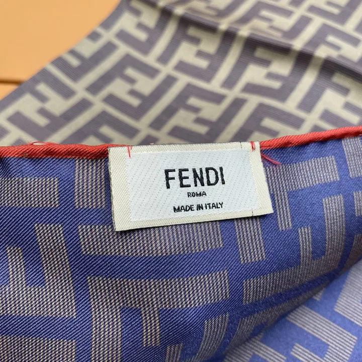 スーパーコピー フェンディ マフラー