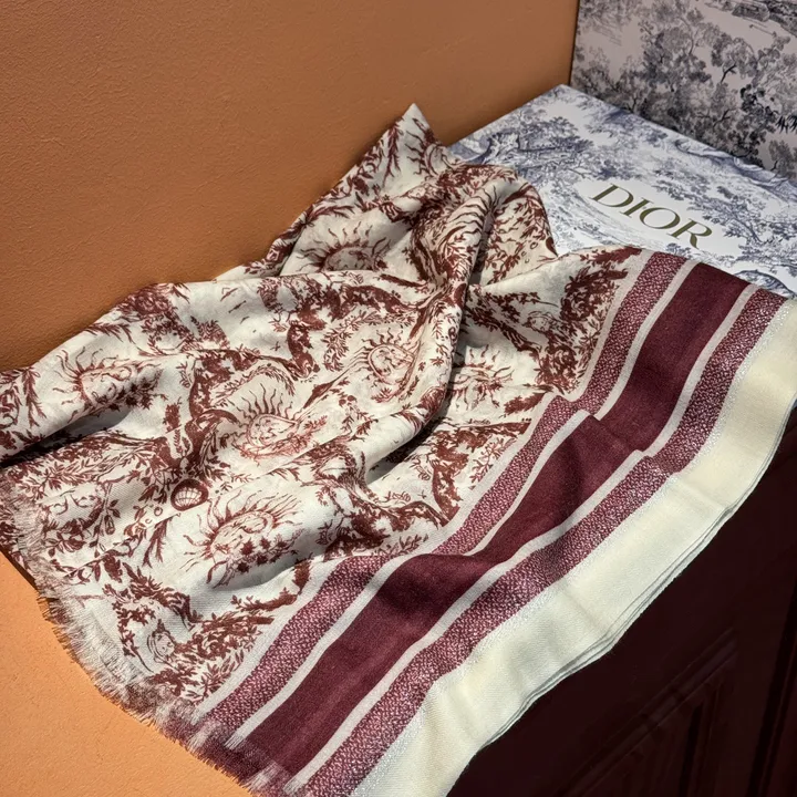 スーパーコピー ディオール マフラー