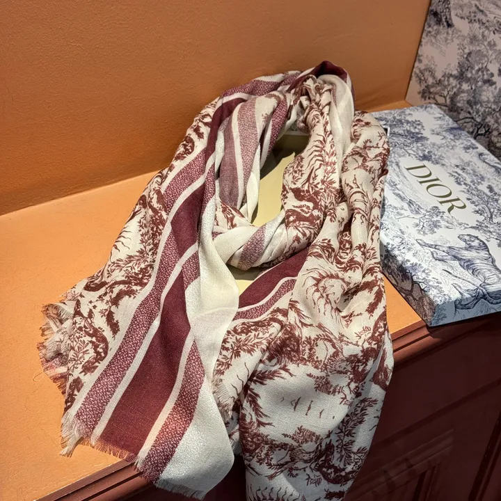 スーパーコピー ディオール マフラー