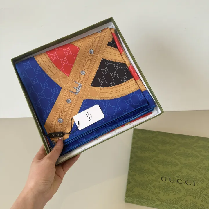 スーパーコピー グッチ マフラー