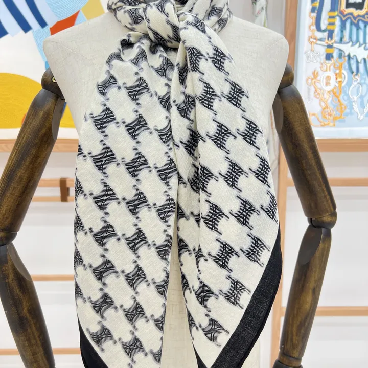 スーパーコピー セリーヌ マフラー