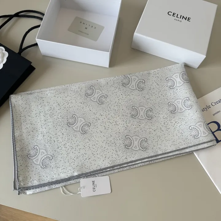 スーパーコピー セリーヌ マフラー