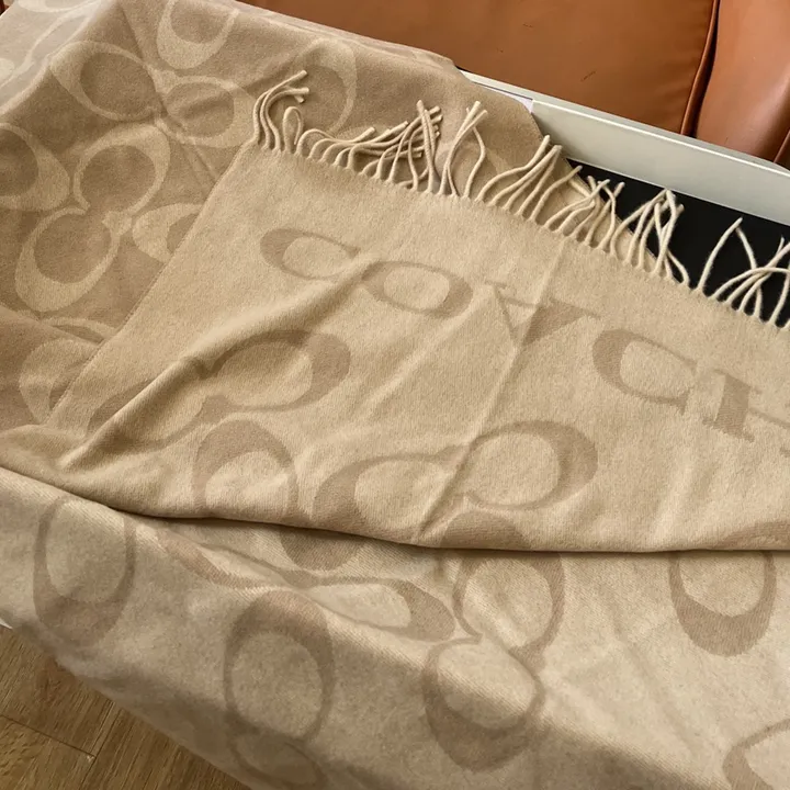 スーパーコピー コーチ マフラー