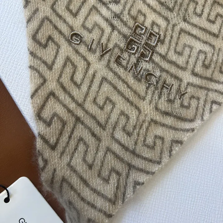 スーパーコピー ジバンシィ マフラー