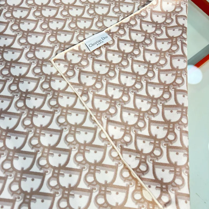 スーパーコピー ディオール マフラー