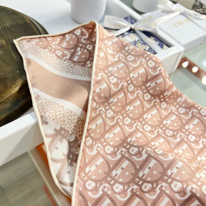 スーパーコピー ディオール マフラー