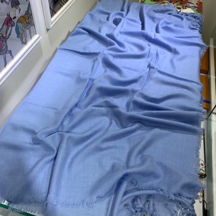 スーパーコピー ヴァレンティノ マフラー