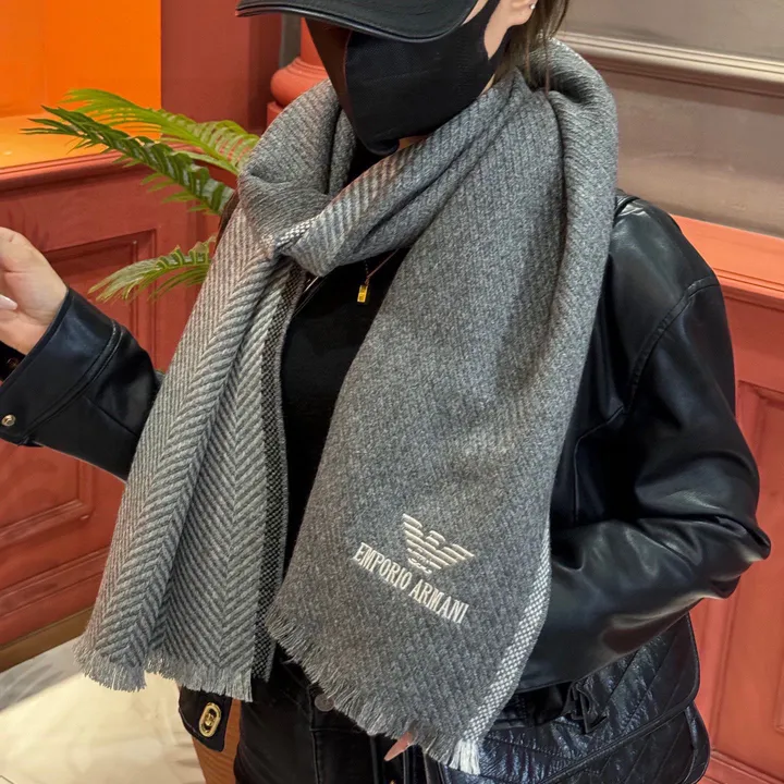 スーパーコピー フェンディ マフラー