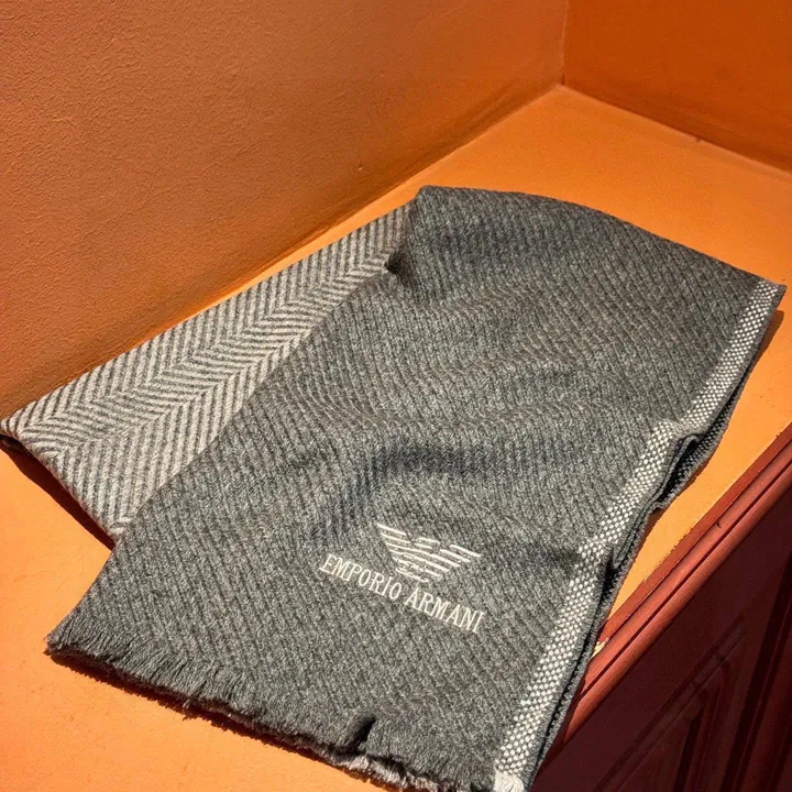 スーパーコピー フェンディ マフラー