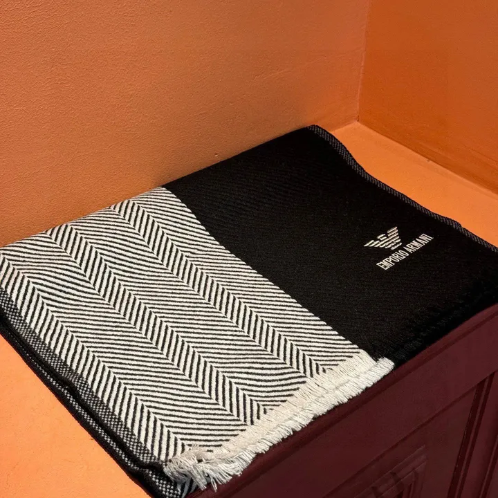 スーパーコピー フェンディ マフラー