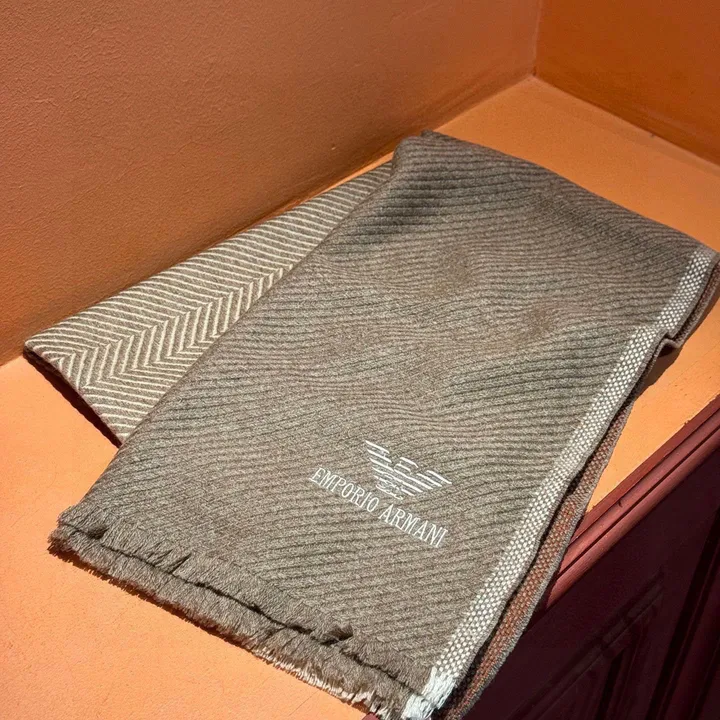 スーパーコピー フェンディ マフラー