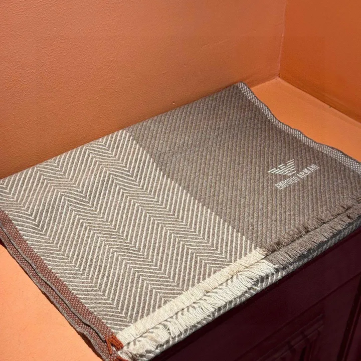 スーパーコピー フェンディ マフラー