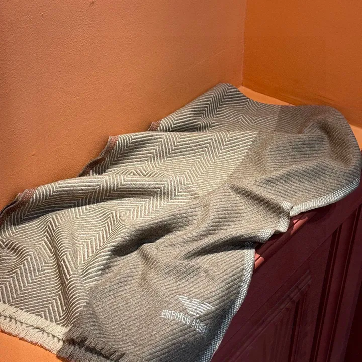 スーパーコピー フェンディ マフラー