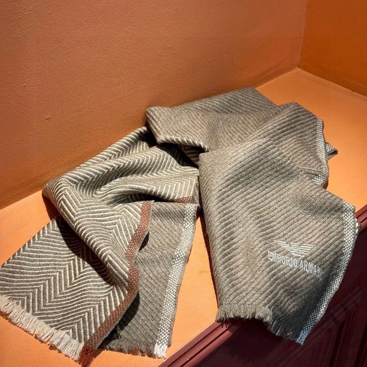 スーパーコピー フェンディ マフラー