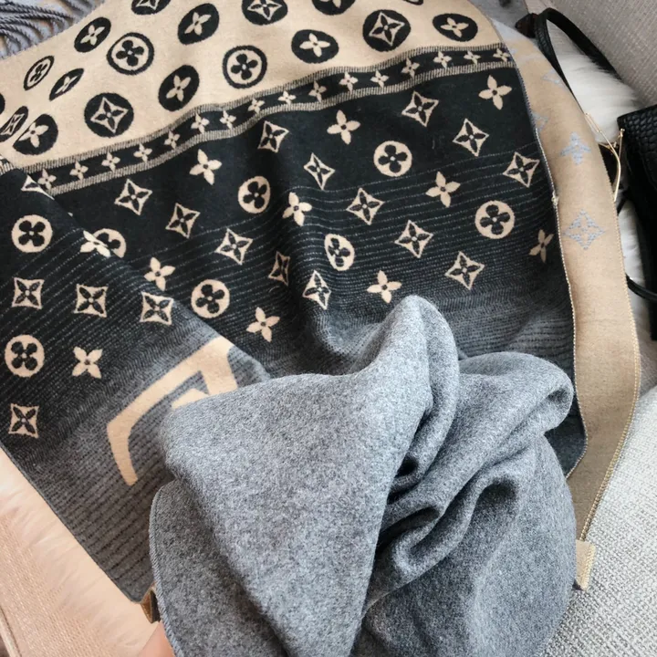 スーパーコピー ルイヴィトン マフラー