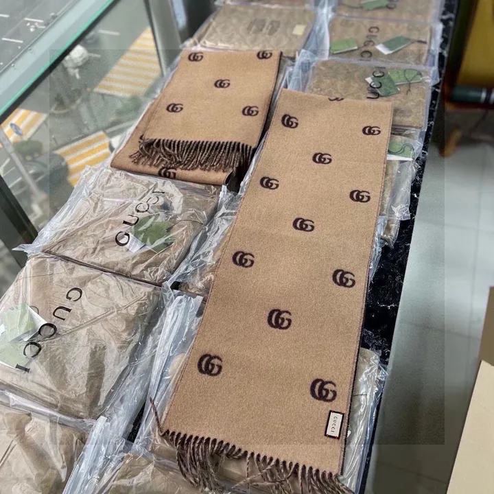 スーパーコピー グッチ マフラー